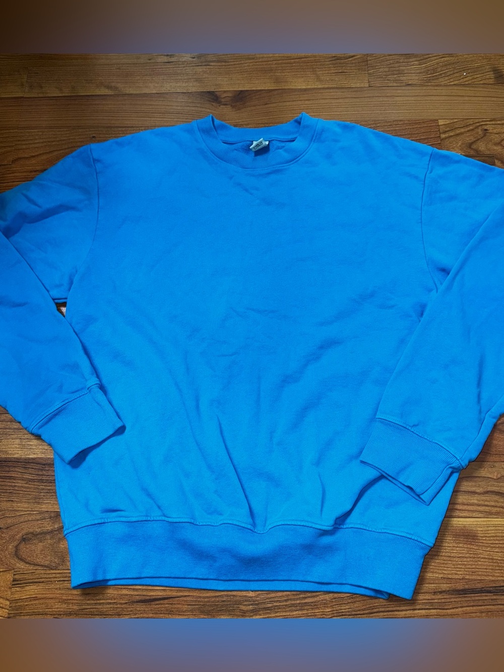 Pleasing blue cotton sweatshirt size small